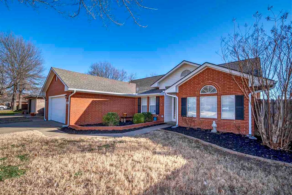 Photo of 215 S Windsor Drive, Stillwater, OK 74074 (MLS # 133588)