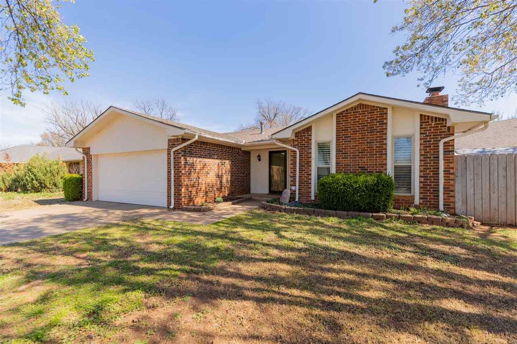 Photo of 1011 N Sunnybrook Drive, Stillwater, OK 74075 (MLS # 133990)