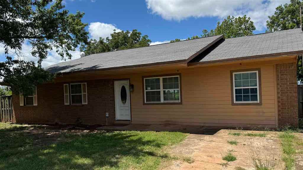 Photo of 6704 Poplar Street, Stillwater, OK 74074 (MLS # 134763)