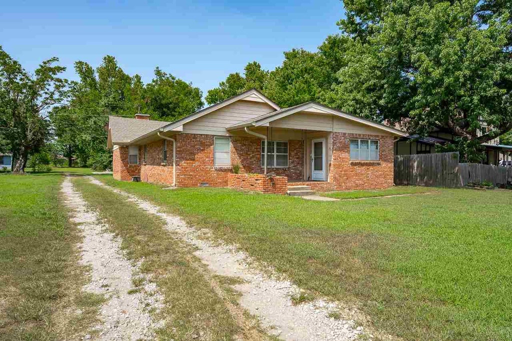 Photo of 317 E Chantry Street, Perkins, OK 74059 (MLS # 134844)
