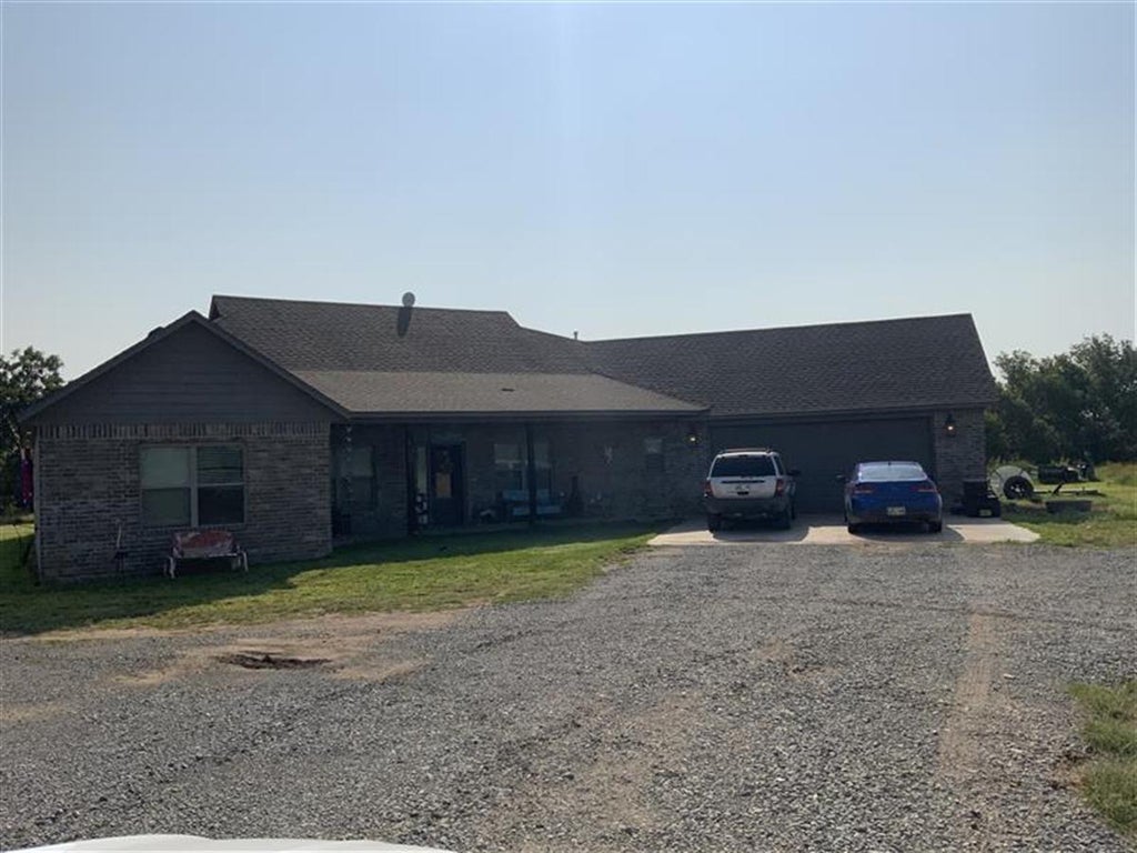 Photo of 721 E Medford Road, Stillwater, OK 74075 (MLS # 133927)