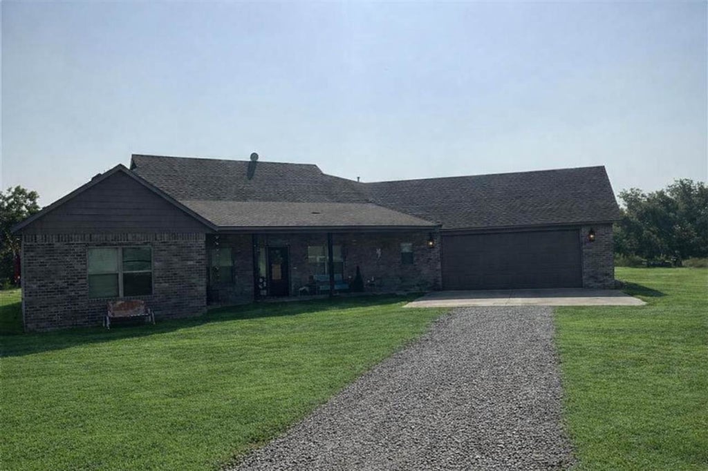 Photo of 721 E Medford Road, Stillwater, OK 74075 (MLS # 133927)