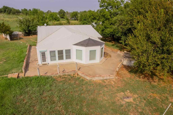 3919 E LAKEVIEW RD, STILLWATER, OK 74075 - Image f5cf8532ff637dd0ce05b16eb90aa95f/400971972