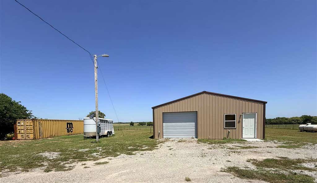 Photo of 11205 Tumbleweed, Red Rock, OK 74651 (MLS # 134488)