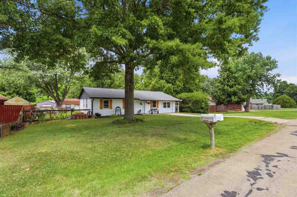 Photo of 407 SE 2nd Street, Perkins, OK 74059 (MLS # 134563)