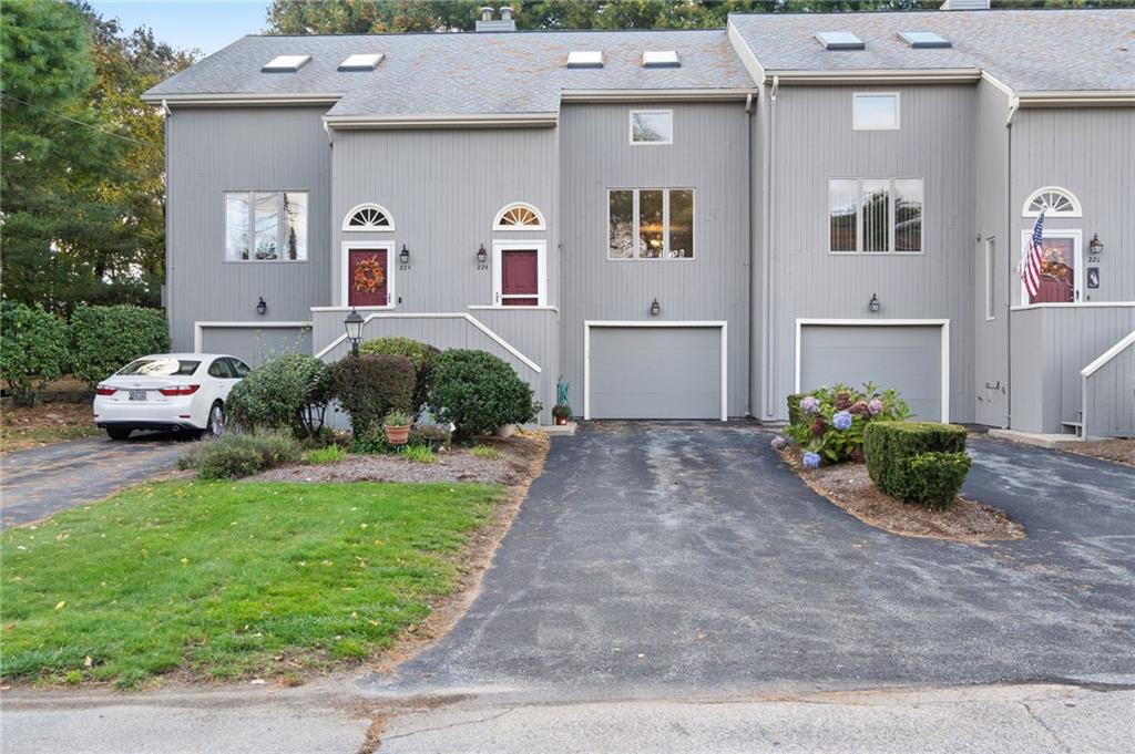 22 Tamarac Drive B, Smithfield, RI 02828 | MLS 1346194 | Listing ...