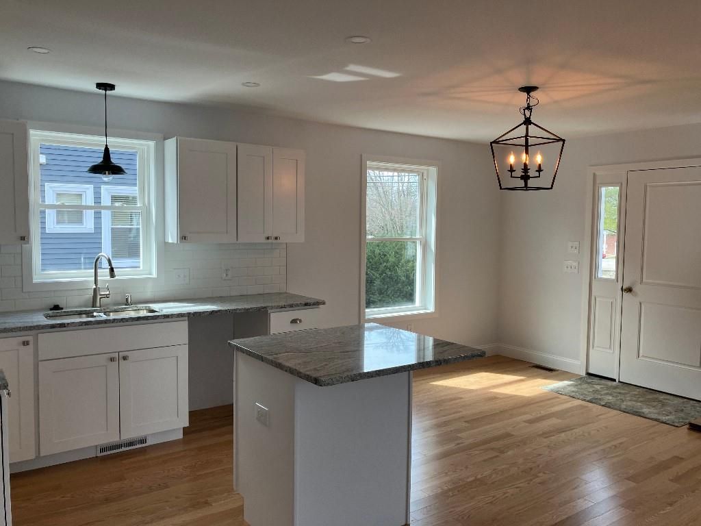 502 Oaklawn Avenue, Cranston, RI 02920 MLS 1355603 Listing