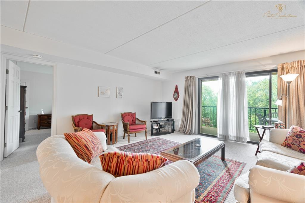 650 East Greenwich Avenue Unit 6404, West Warwick, RI 02893 MLS