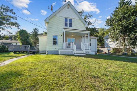 26 Almy Street, Lincoln, RI 02865 - MLS#: 1344401
