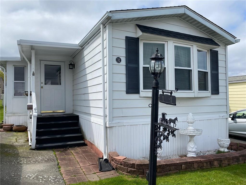 32 Bayview Park, Middletown, RI 02842 MLS 1358546 Listing