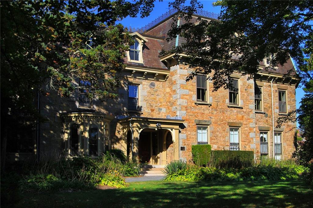 66 ster Street 1, Newport, RI 02840 MLS 1326236 Listing