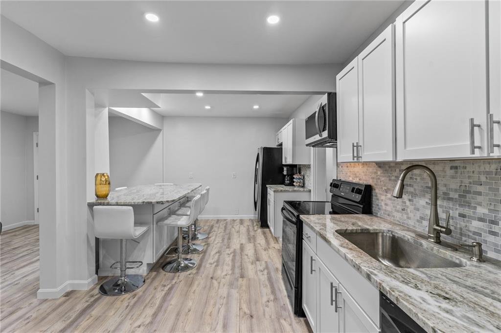 72 Warren Avenue A, Middletown, RI 02842 MLS 1345593 Listing