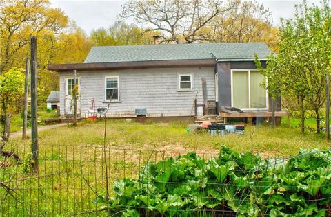 11 Highland Street, Johnston, RI 02919 - MLS#: 1334945