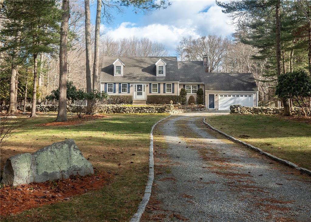 16 Bedford Lane, North Kingstown, RI 02852 MLS 1351357 Listing