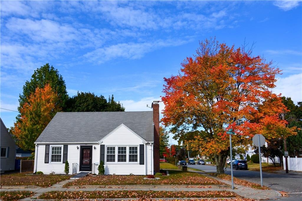 Amazing HD Photos about  747 Pontiac Ave Cranston Rinull  with NO AI Images