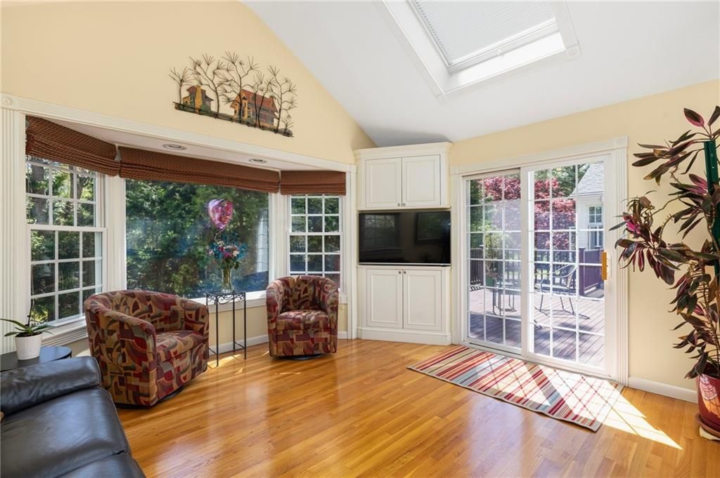 44 Love Lane, Warwick, RI 02886 MLS 1359369 Listing Information