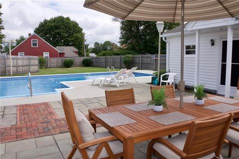17 Gray Street, North Providence, RI 02904 - MLS#: 1344218