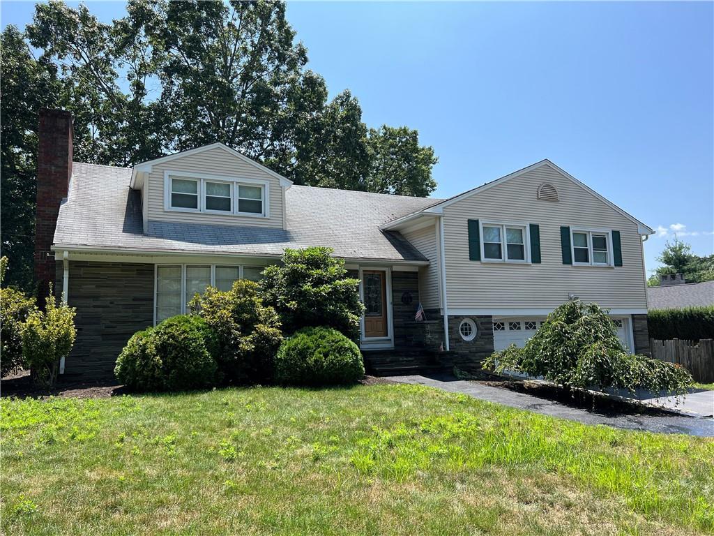 118 East Hill Drive, Cranston, RI 02920 MLS 1295891 Listing Information RILiving