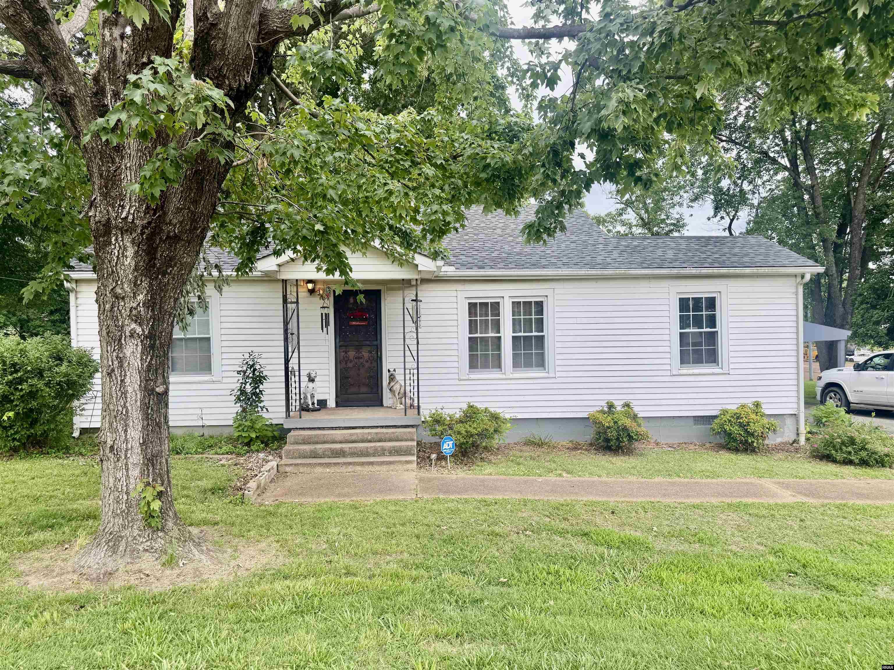 Photo 1 of 20 — 2812 E Reelfoot Avenue, Union City, TN 38261