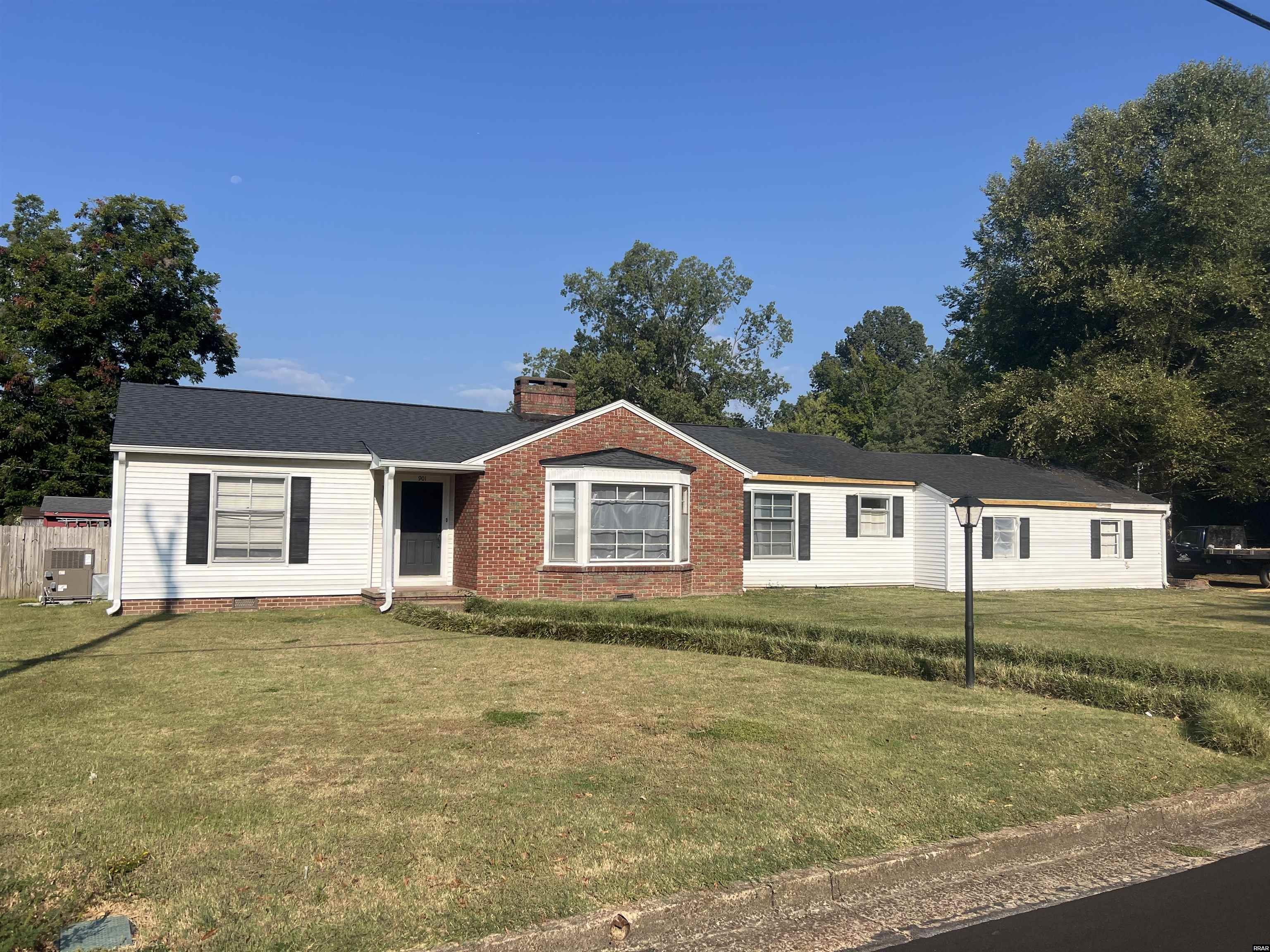 Photo 1 of 4 — 901 S Home Street, Union City, TN 38261