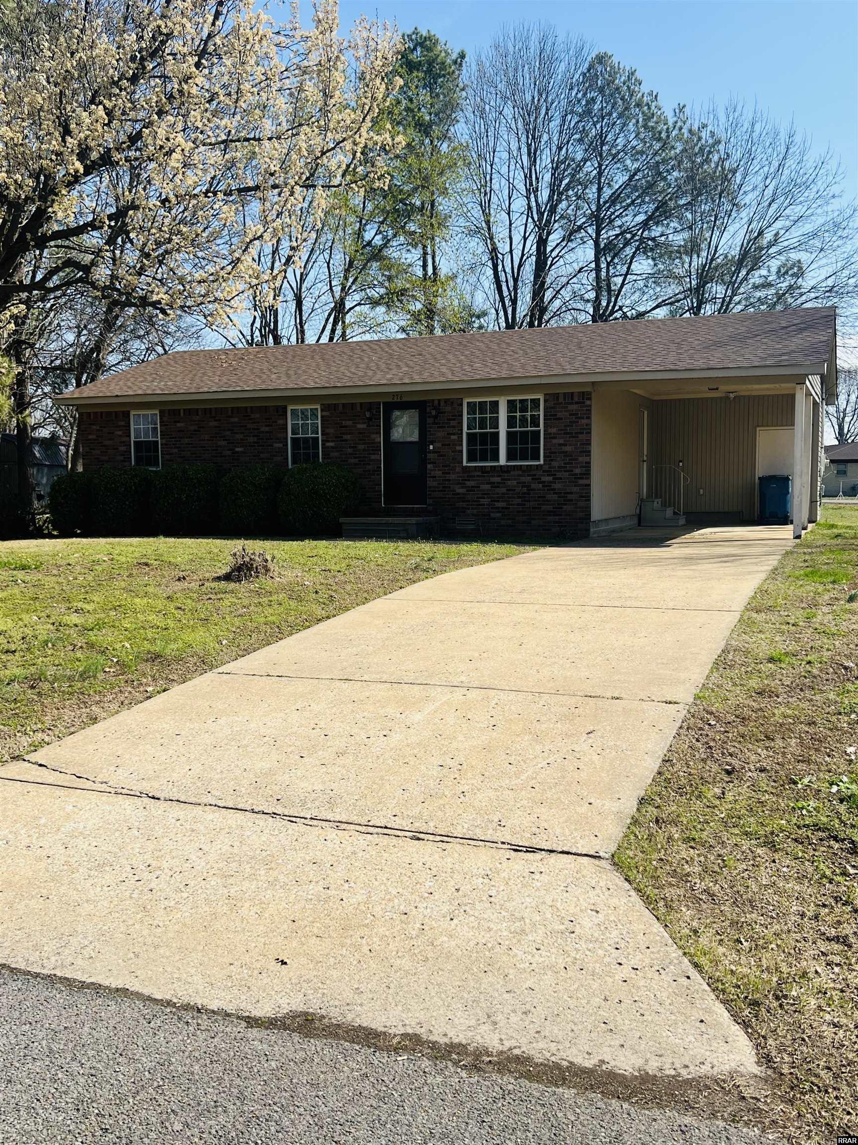 Photo 1 of 11 — 276 W Jones Street, Union City, TN 38261