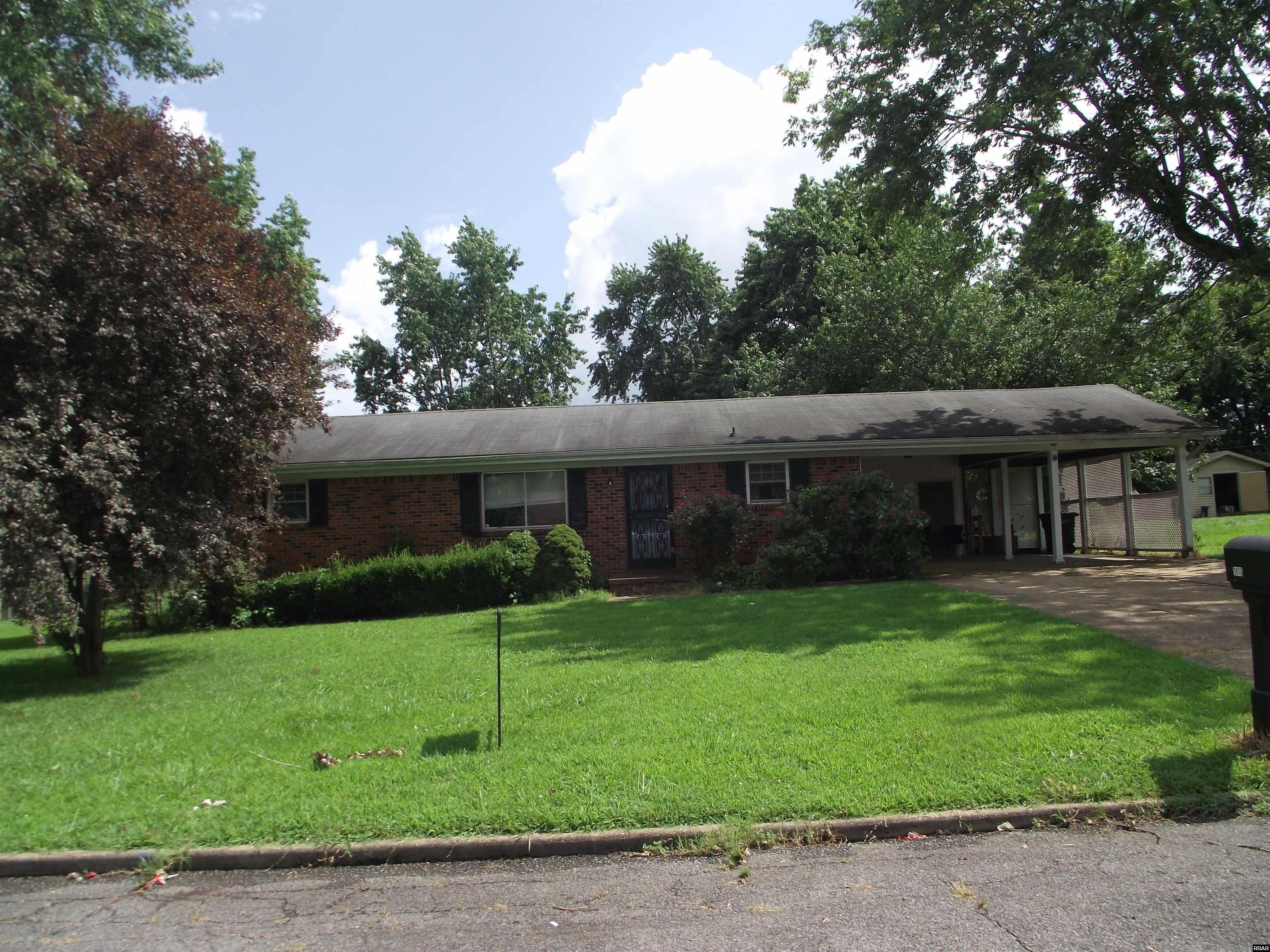 Photo 1 of 17 — 1813 E Vine Street, Union City, TN 38261