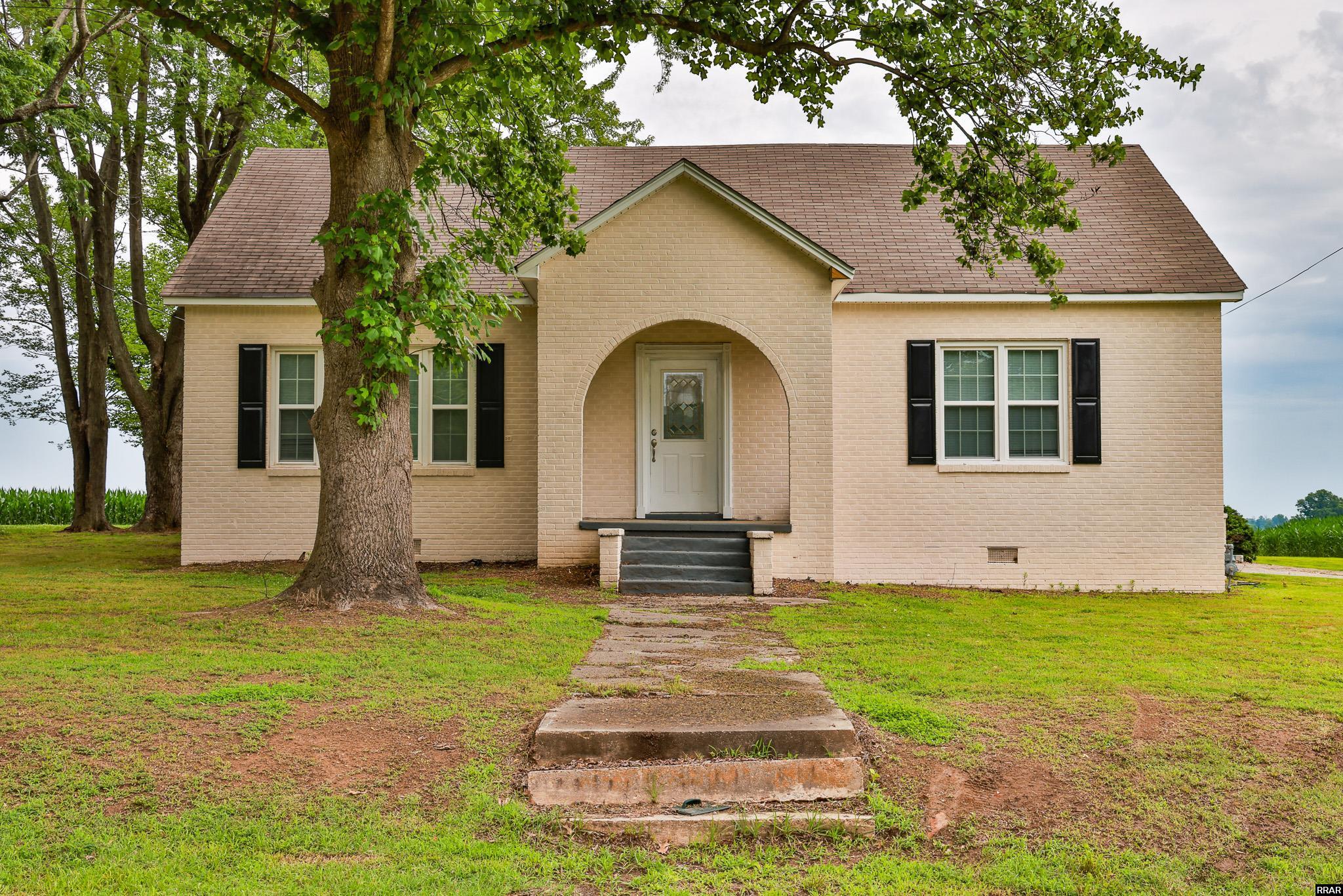 Photo 1 of 32 — 506 W Knox Street, Rutherford, TN 38369