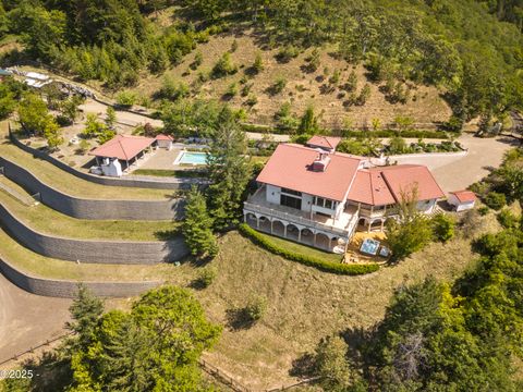 3721 Old Hwy 99 S Ashland OR 97520