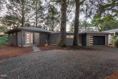 105 W BAY POINT RD Road Gleneden Beach OR 97388