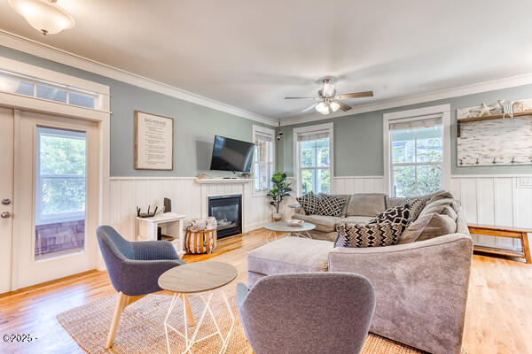 2685 SW Beach Avenue