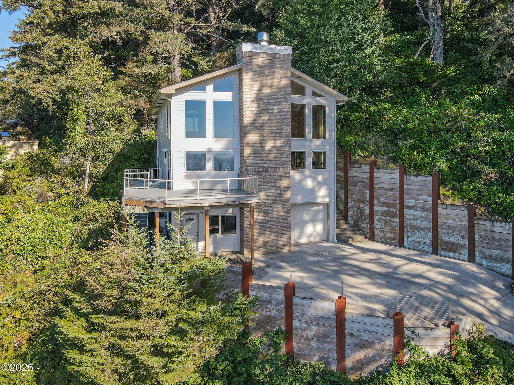 674 Pacific View Drive