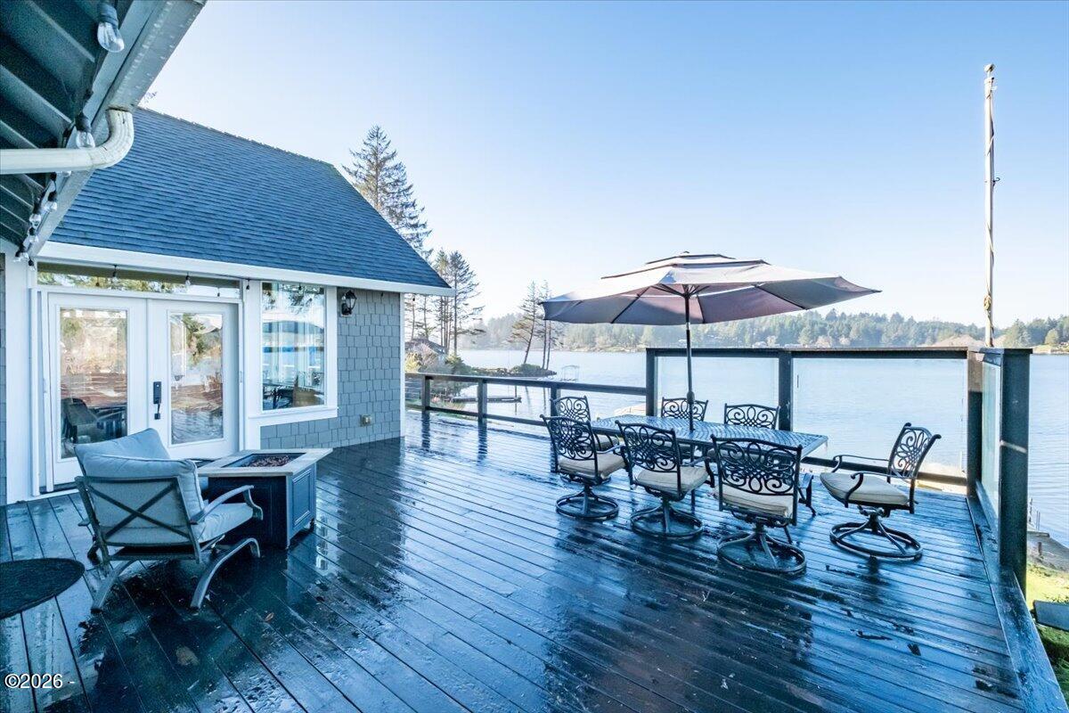 2095 NE East Devils Lake Road