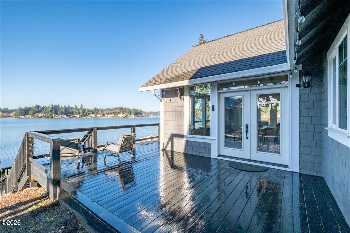 2095 NE East Devils Lake Road