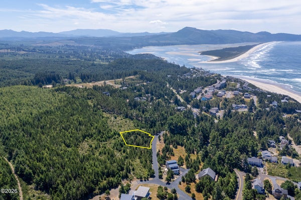 401 MANZANITA ST, TILLAMOOK, OR 97141 - Image 197e8932bbc5bd4f151ce5c439a4f323/1757063894