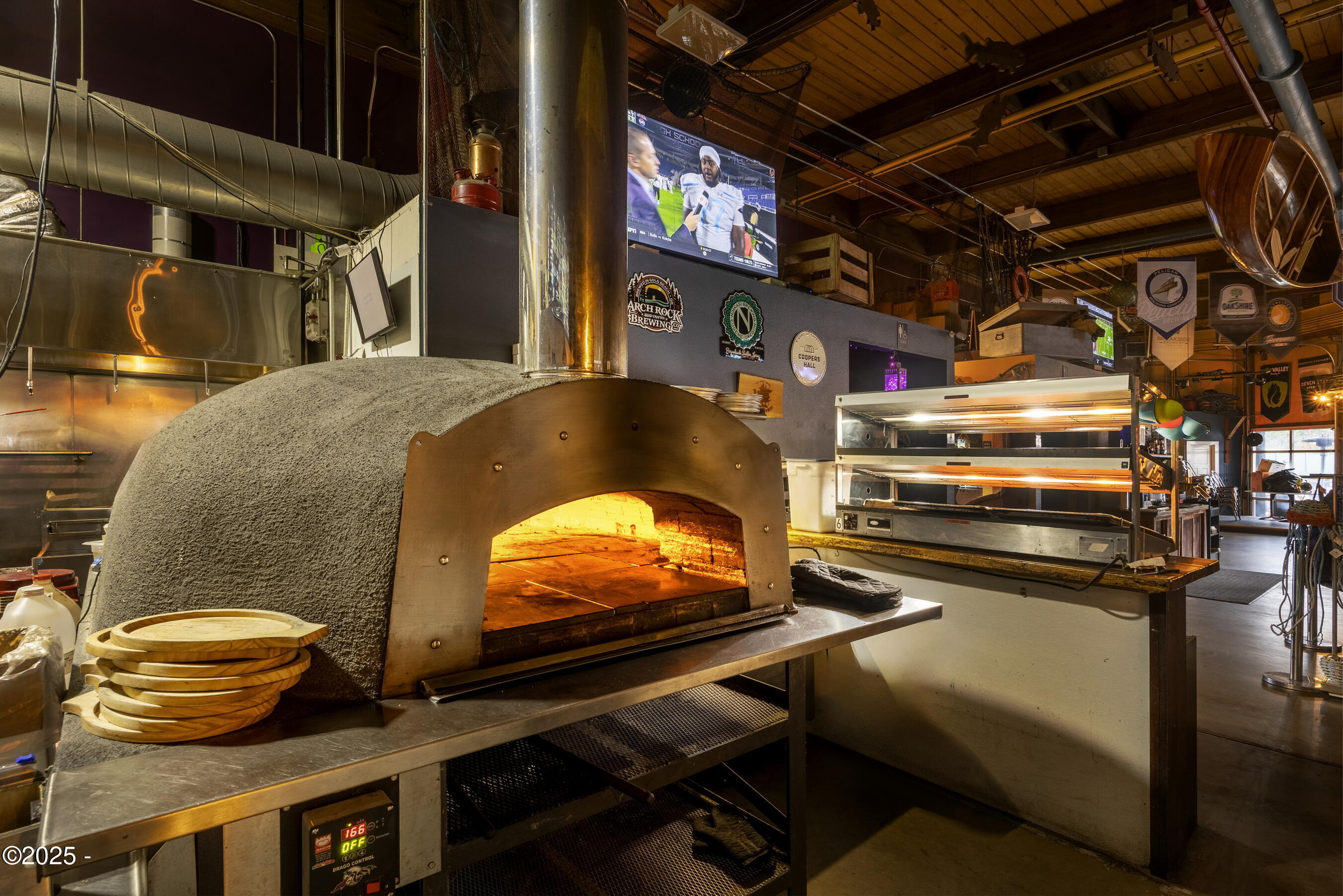 426, 501, 515 NW Coast Street