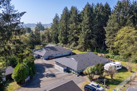 1110/1120 Meadow Avenue Tillamook OR 97141