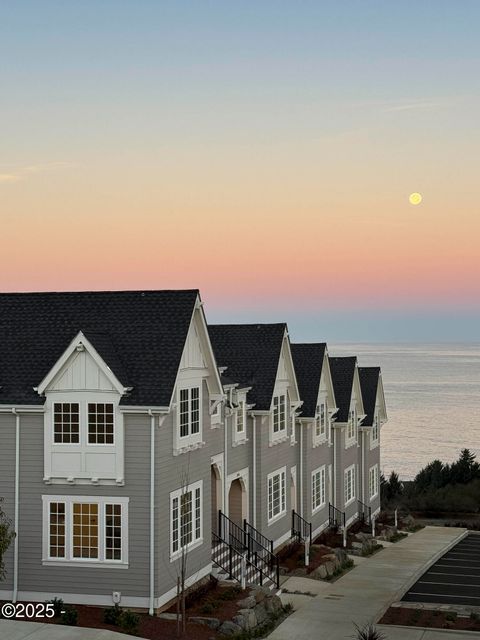 1152 NE Seascape Avenue Depoe Bay OR 97341