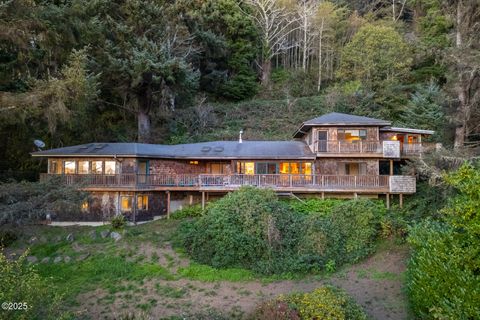 4850 Schoolhouse Road Neskowin OR 97149