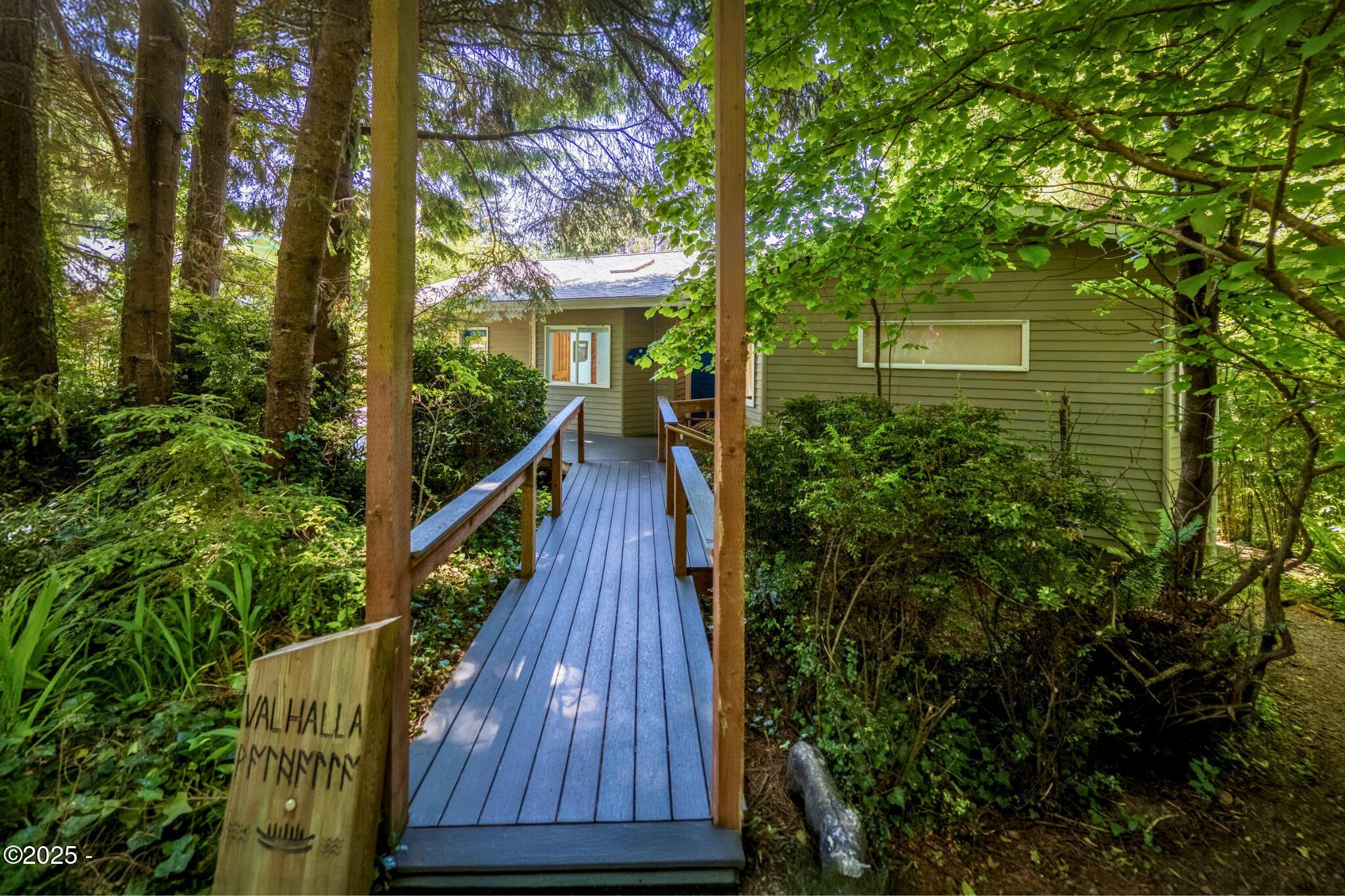 2790 NE Starr Creek Road