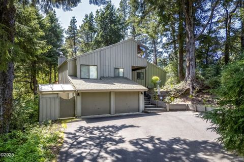 10 Fairway Ln Gleneden Beach OR 97388
