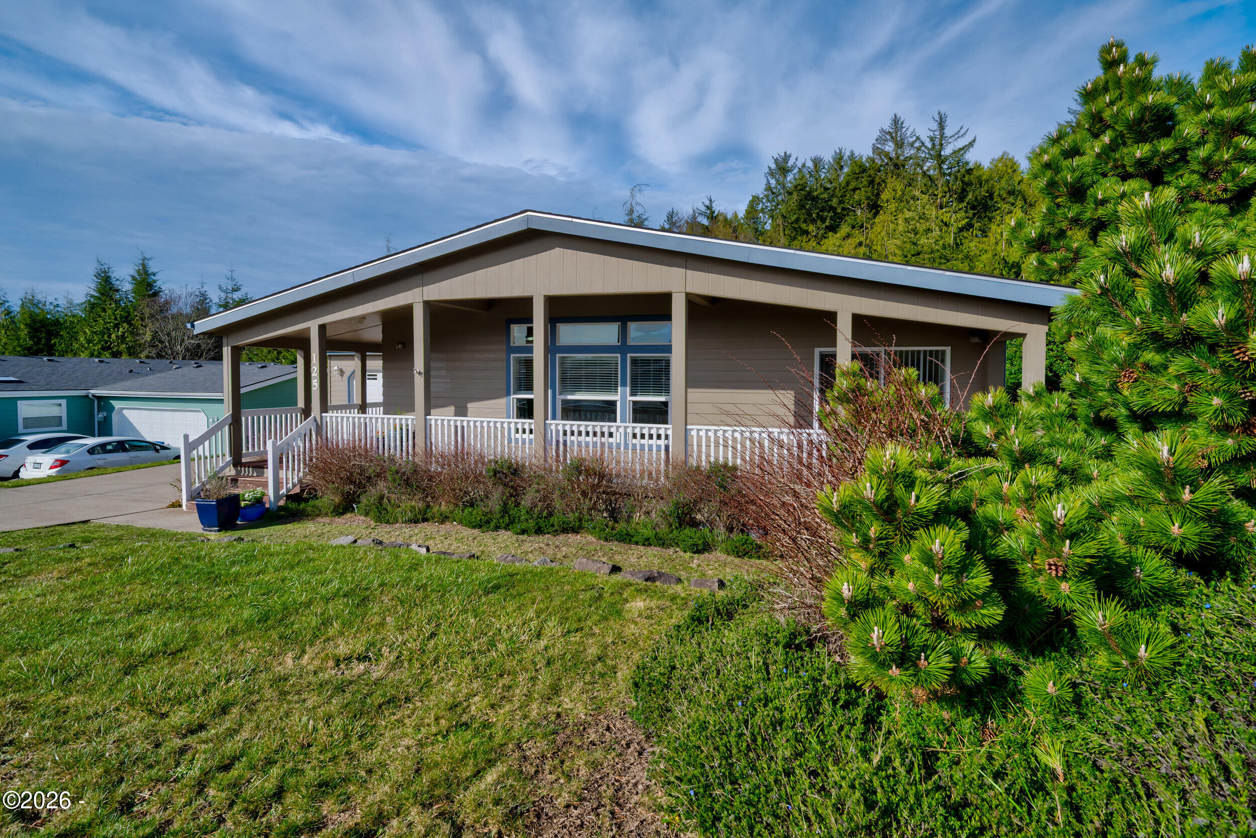 125 SE Whalesong Drive