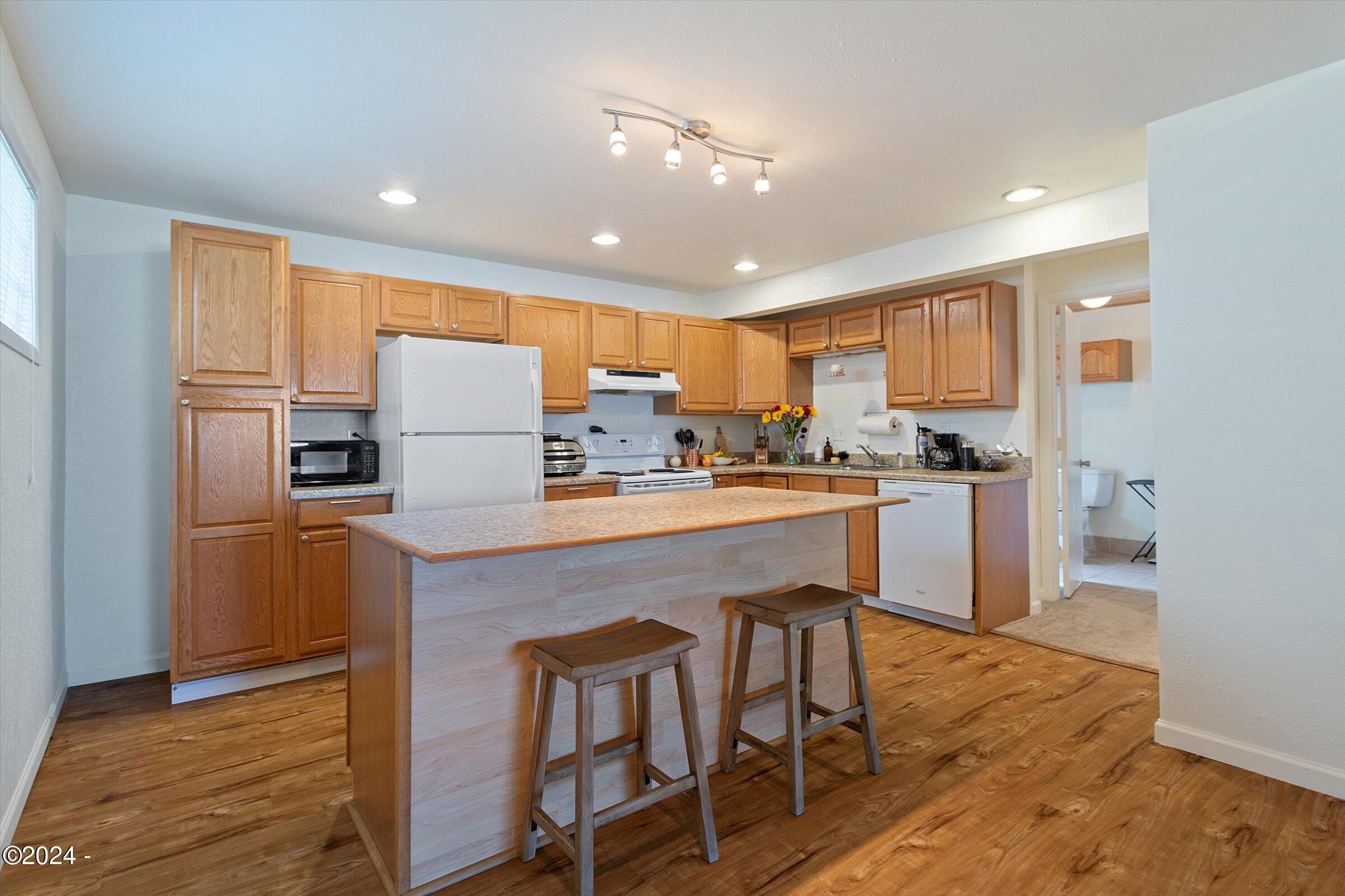 5218 NW Jetty Avenue