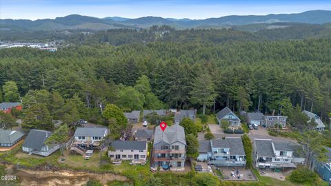 1933 SW Coast Avenue Lincoln City OR 97367