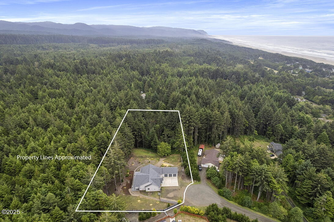 805 SW Wakeetum Street