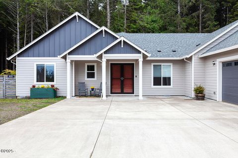 805 SW Wakeetum Street Waldport OR 97394