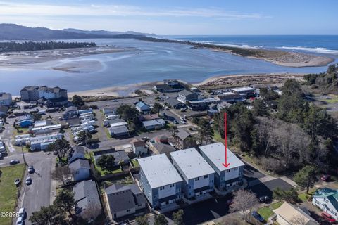 916 SW 48th Street Lincoln City OR 97367