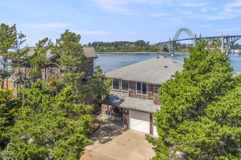 242 SW 27th Street Newport OR 97365