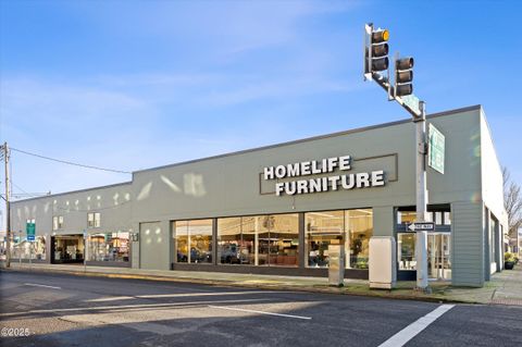 301 Main Avenue/2011 3rd Street Tillamook OR 97141