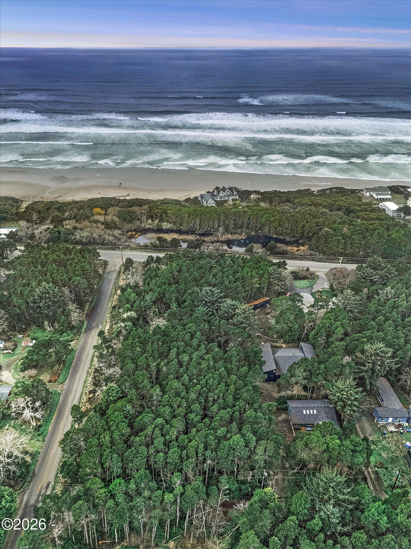 TL 900 NE Barclay Avenue