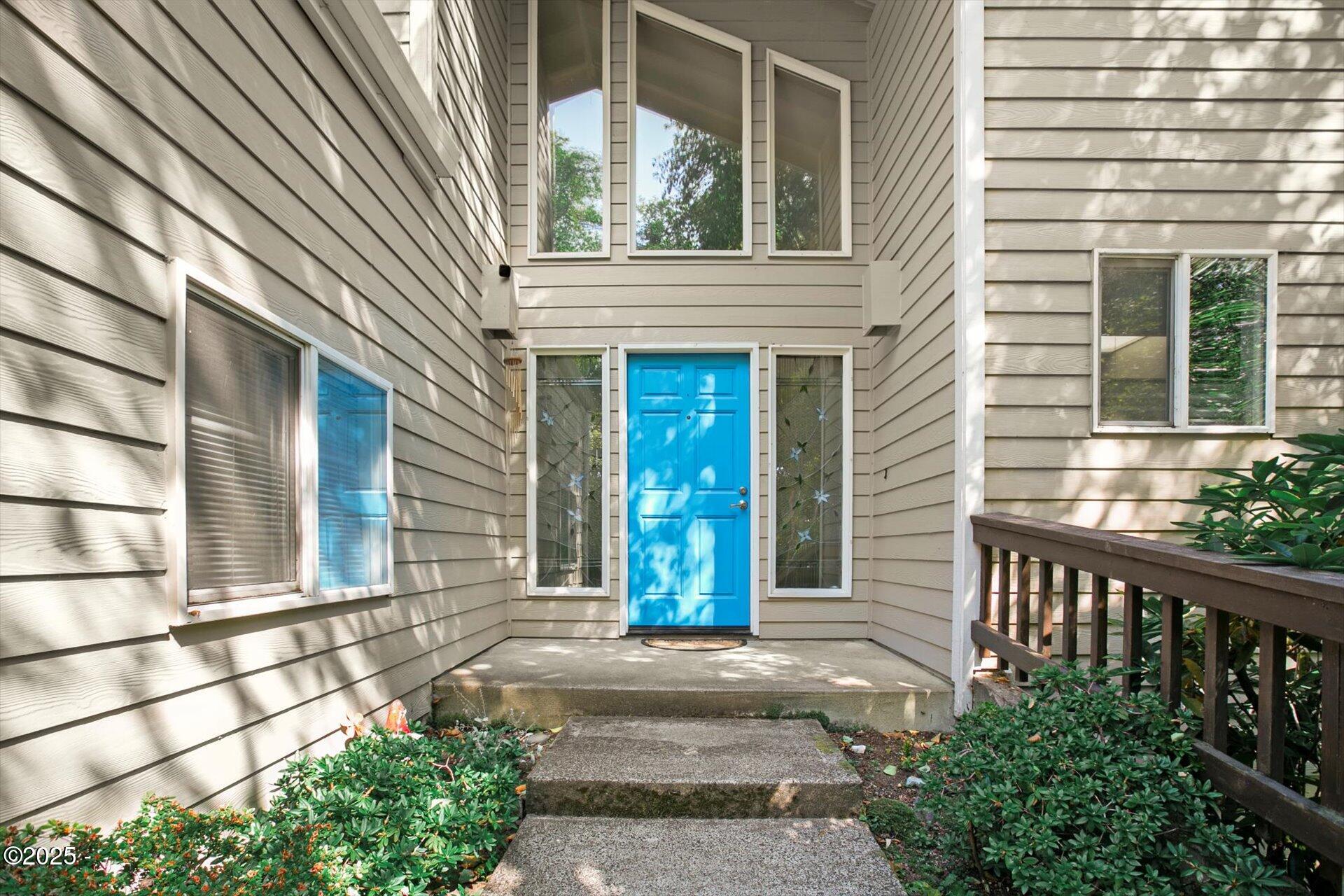 1268 NE Harbor Ridge